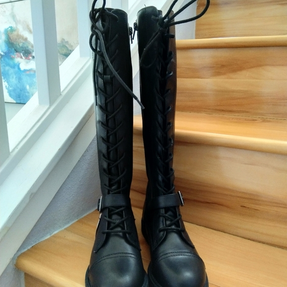 Universal Thread black boots size 6 - Picture 8 of 12